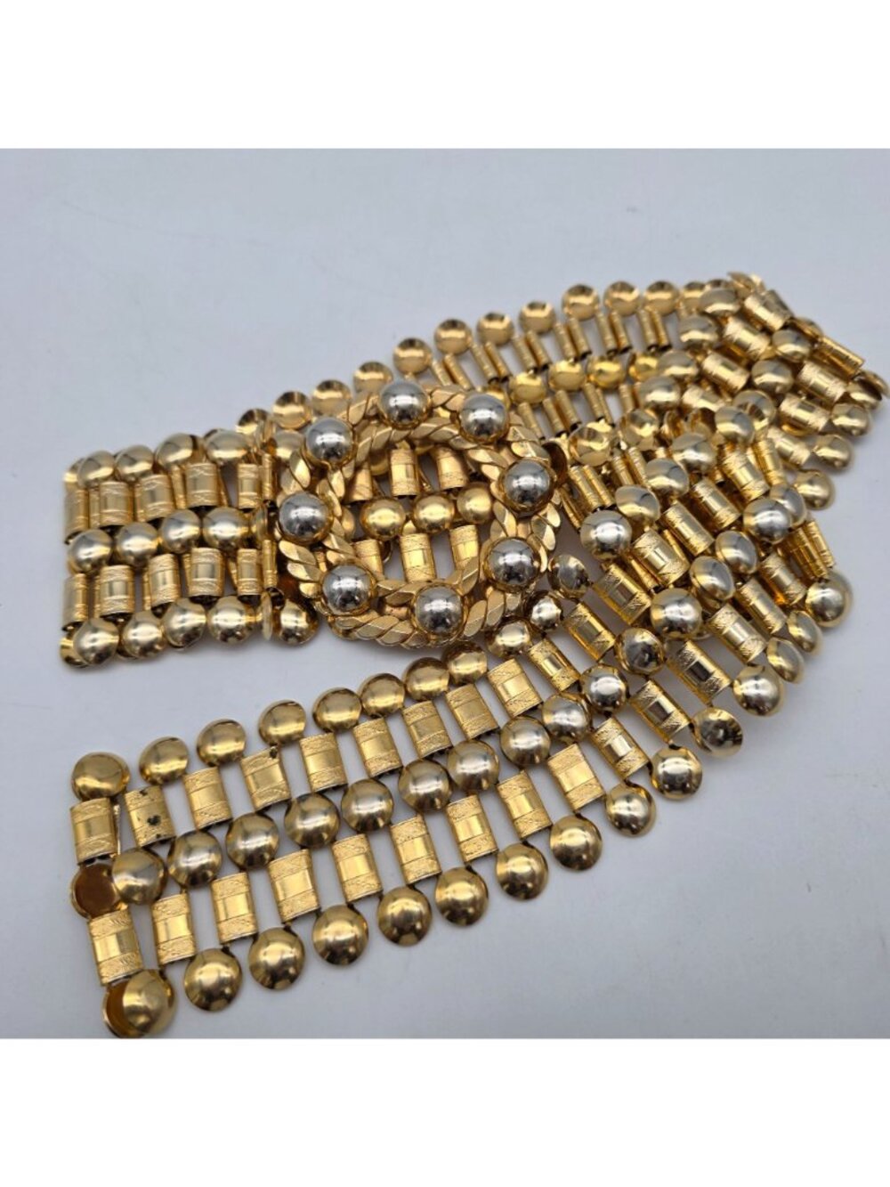 Vintage Gold-Tone & Silver-Tone Metal Belt With Round Buckle 32" Long 3" Wide - Picture 3 of 9
